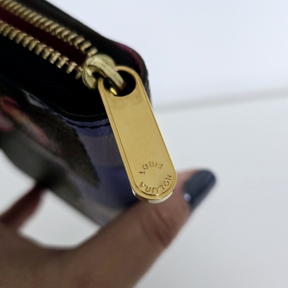 Louis Vuitton Ltd Edition Monogram Holiday Vivienne Hot Air Balloon Zippy Wallet - Picture 11 of 12